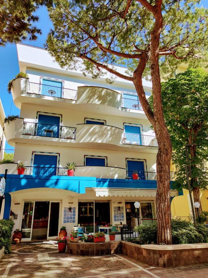 Adria - Colazione Fino Alle 12 Hotel Misano Adriatico