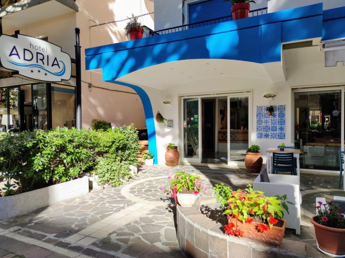 Hotel Adria - Colazione Fino Alle 12 3*