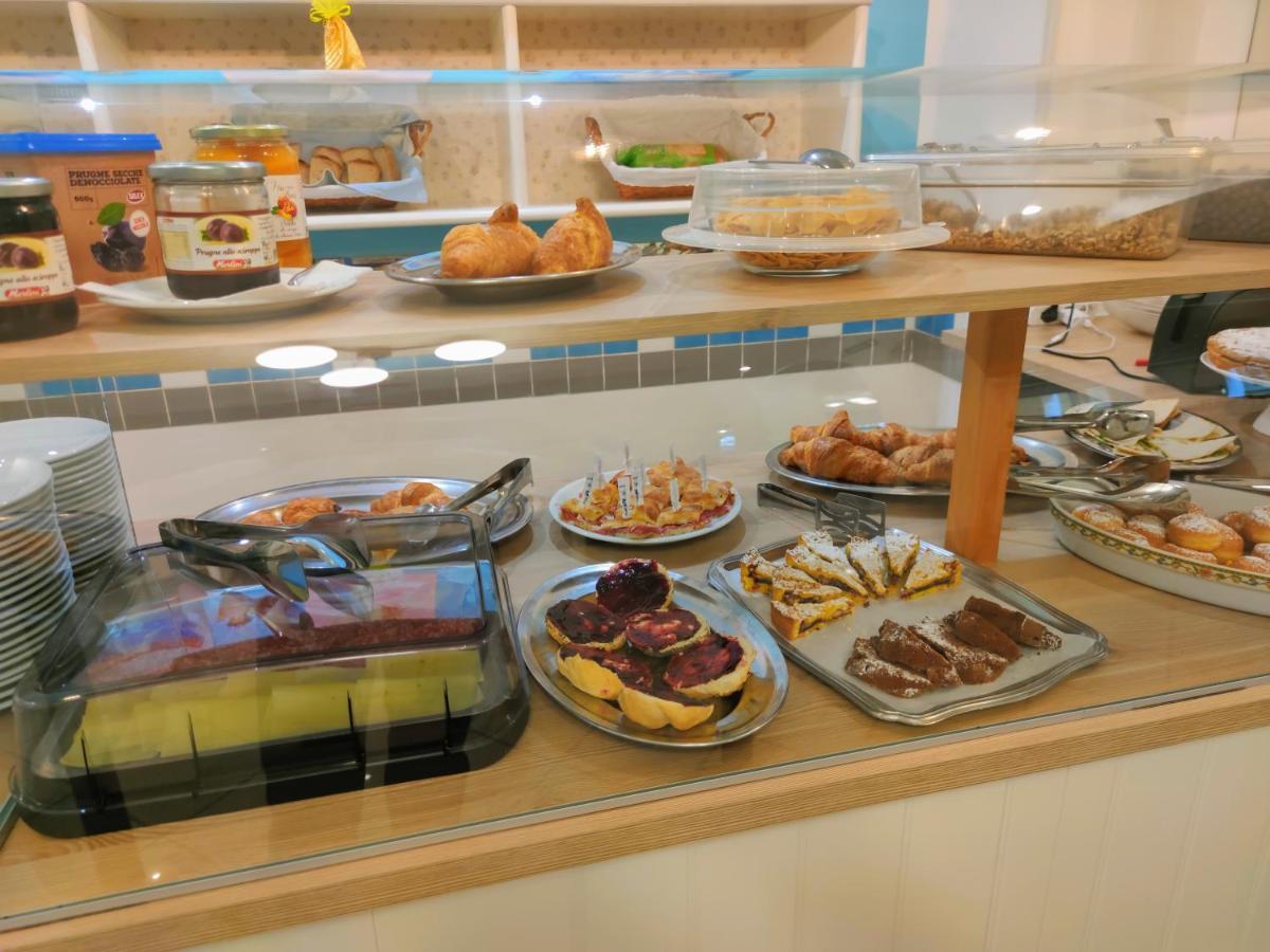 Adria - Colazione Fino Alle 12 3*