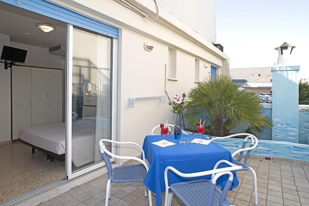 Hotel Adria - Colazione Fino Alle 12 3*