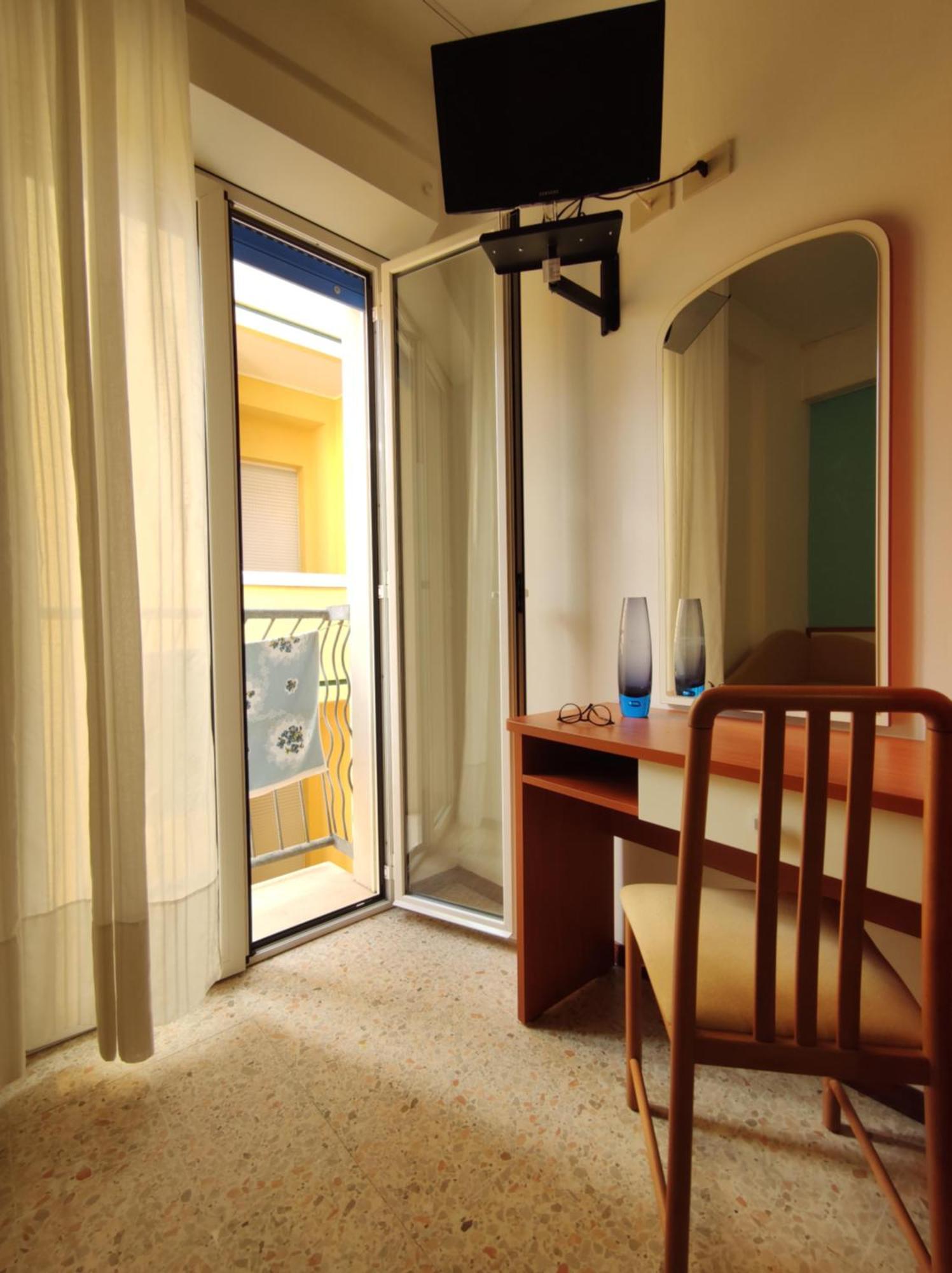 Adria - Colazione Fino Alle 12 Hotel